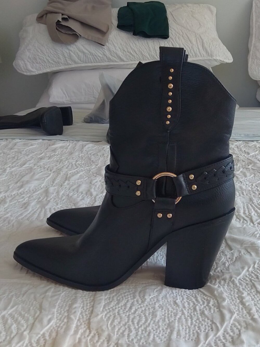 Jessica Simpson  Black ankle boots cowboy theme size 9.5  like new $35